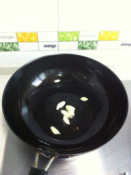 腊牛肉萝卜钵子菜步骤2