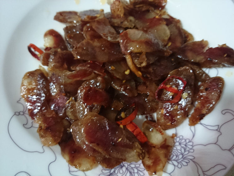 干萝卜丝炒腊肠步骤5