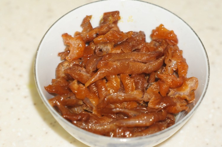 苦瓜炒腊肠步骤3