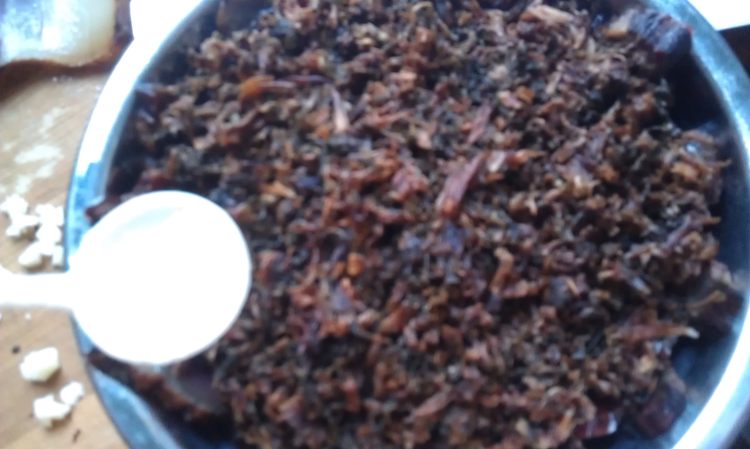 盐菜蒸腊肉步骤5