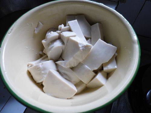 辣椒豆腐汤步骤1