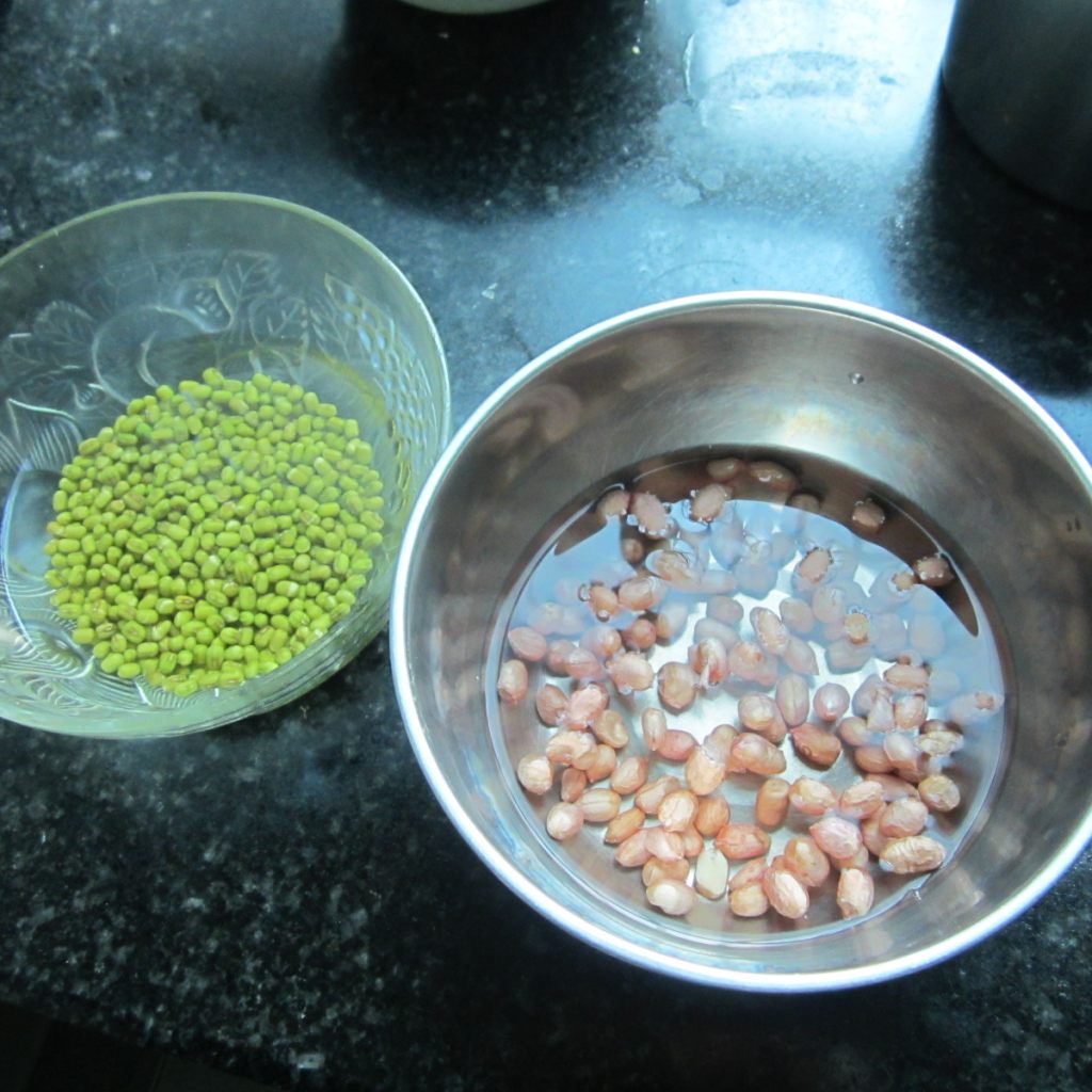 蒸绿豆米粉肉步骤1