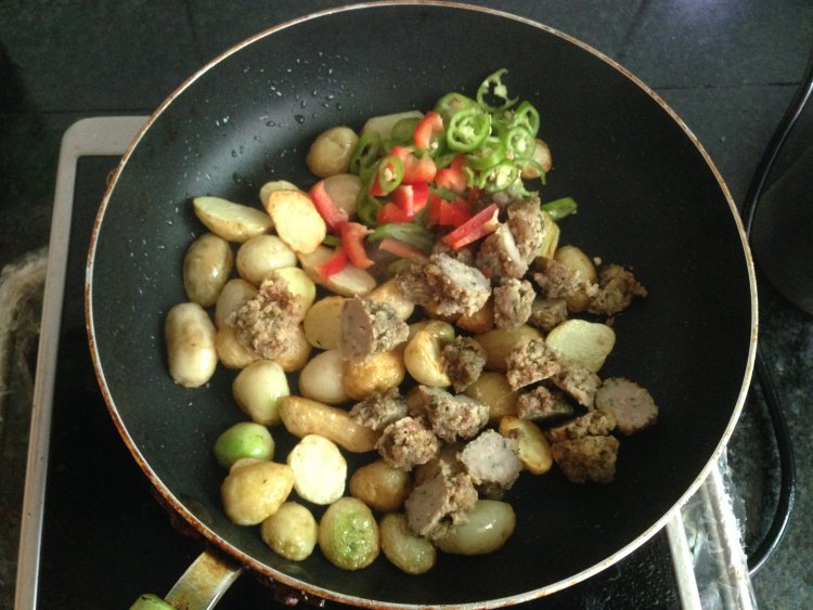 肉丸香焖土豆步骤6
