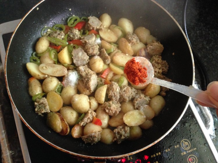肉丸香焖土豆步骤10