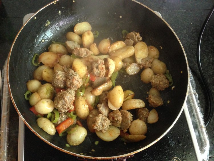 肉丸香焖土豆步骤11