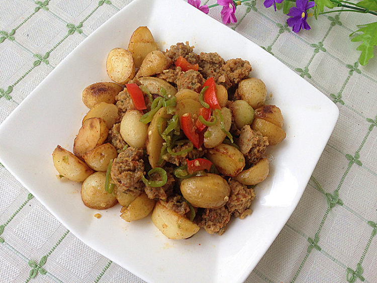 肉丸香焖土豆步骤12