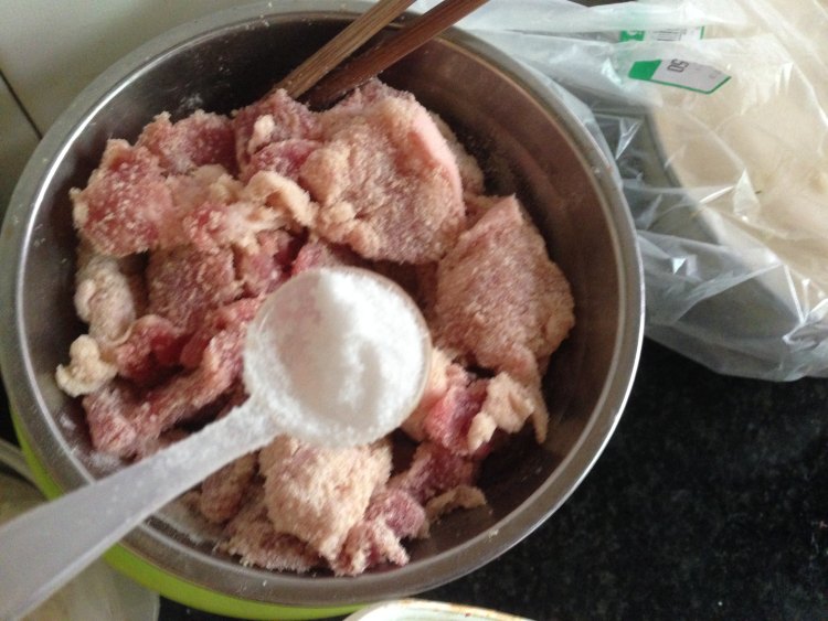 粉蒸五花肉步骤3
