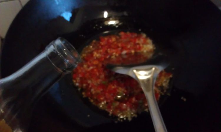 紫苏剁椒蒸鱼肉步骤6