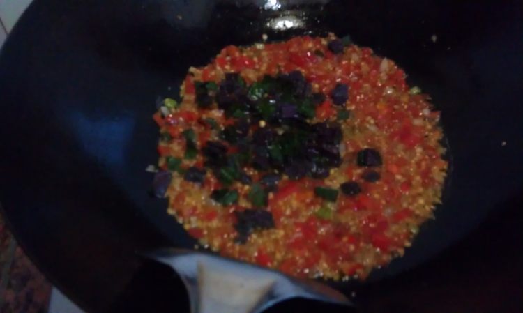 紫苏剁椒蒸鱼肉步骤7