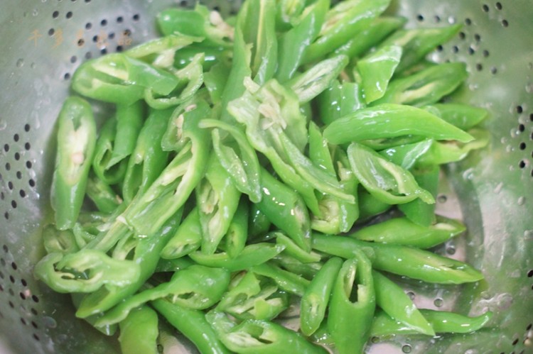 农家小炒肉步骤4