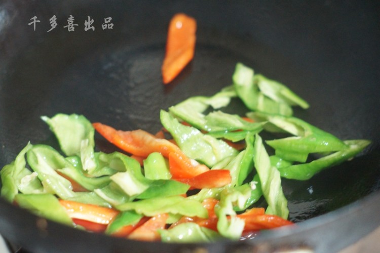 铁板洋葱牛肉步骤5