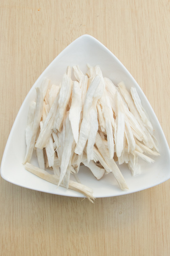 剁椒杏鲍菇步骤1