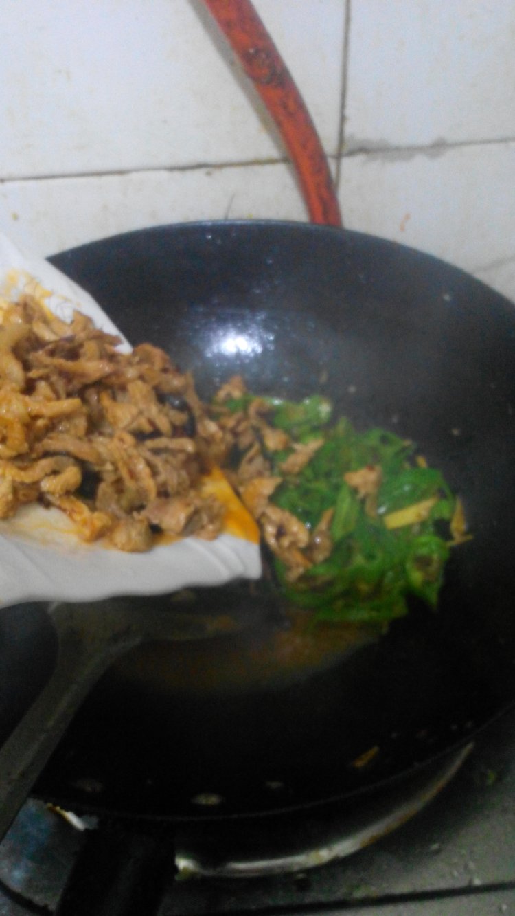 老干妈版辣椒炒肉步骤10