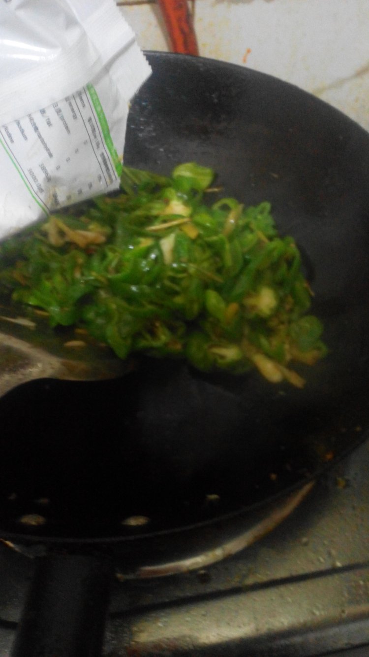 老干妈版辣椒炒肉步骤9