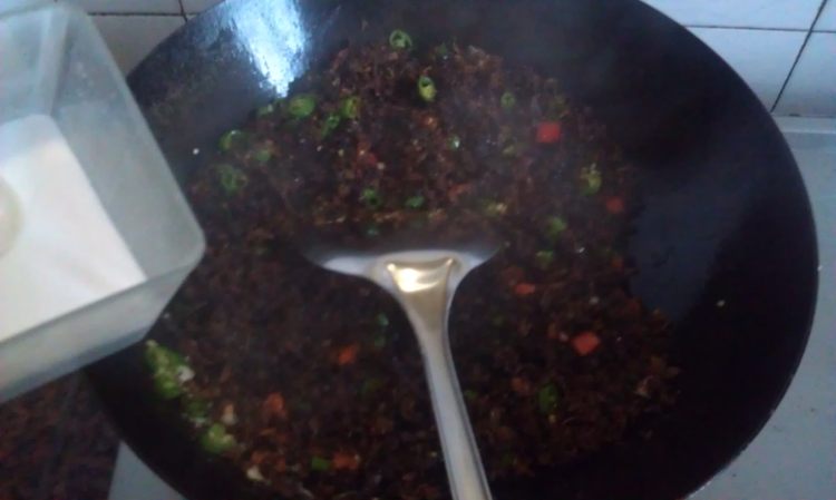 农家炒盐菜步骤7