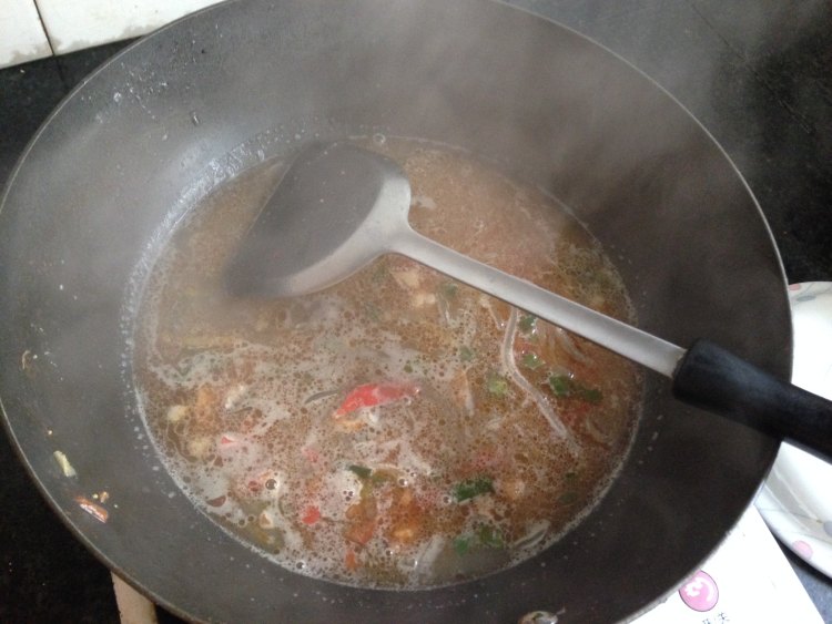 鱼丸豆腐火锅步骤3