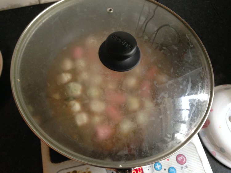 鱼丸豆腐火锅步骤5