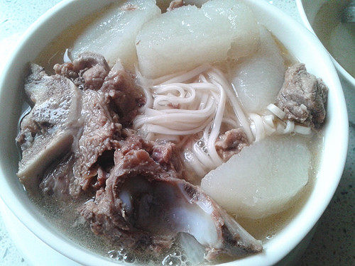 淮山炖骨汤面步骤9