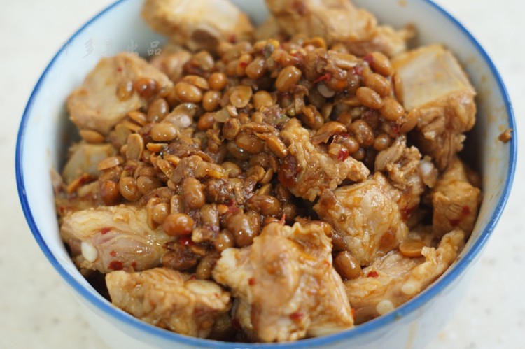 腊八豆蒸排骨步骤7