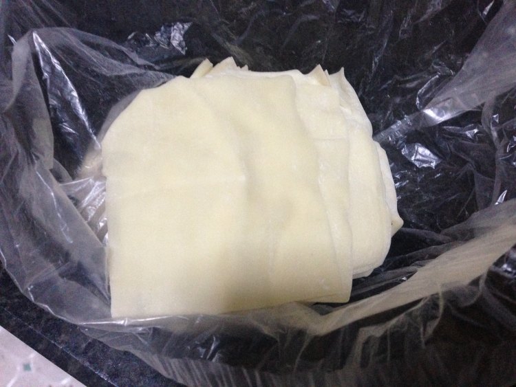 油炸糖果馄饨步骤1
