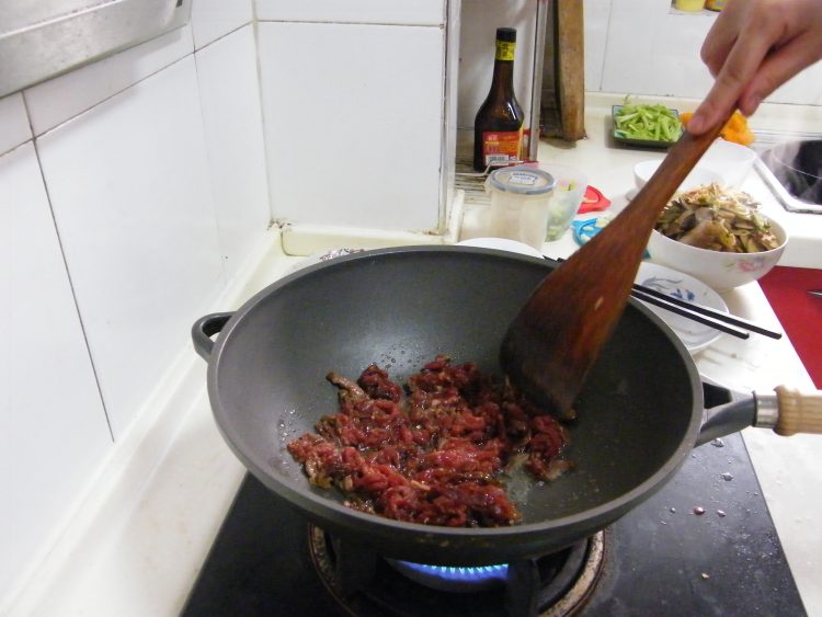 芹菜牛肉步骤11
