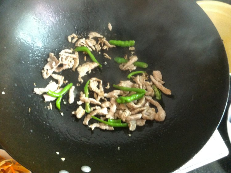 豆干炒肉丝步骤6
