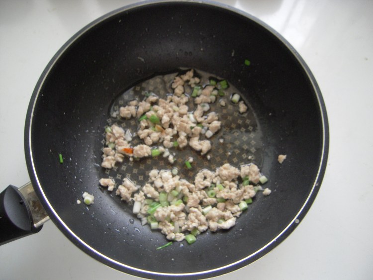 辣酱肉末煨豆花步骤9