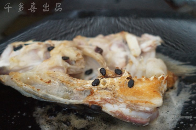 油豆腐焖鱼头步骤7