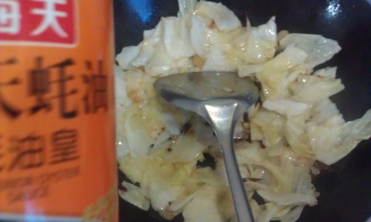 酸辣包菜步骤9
