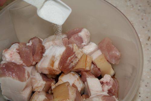 油豆腐蒸五花肉步骤3