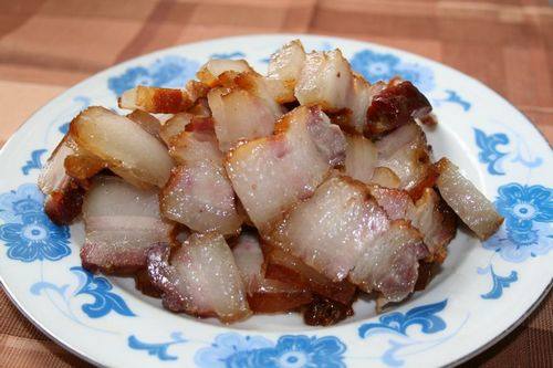 高笋炒腊肉步骤2