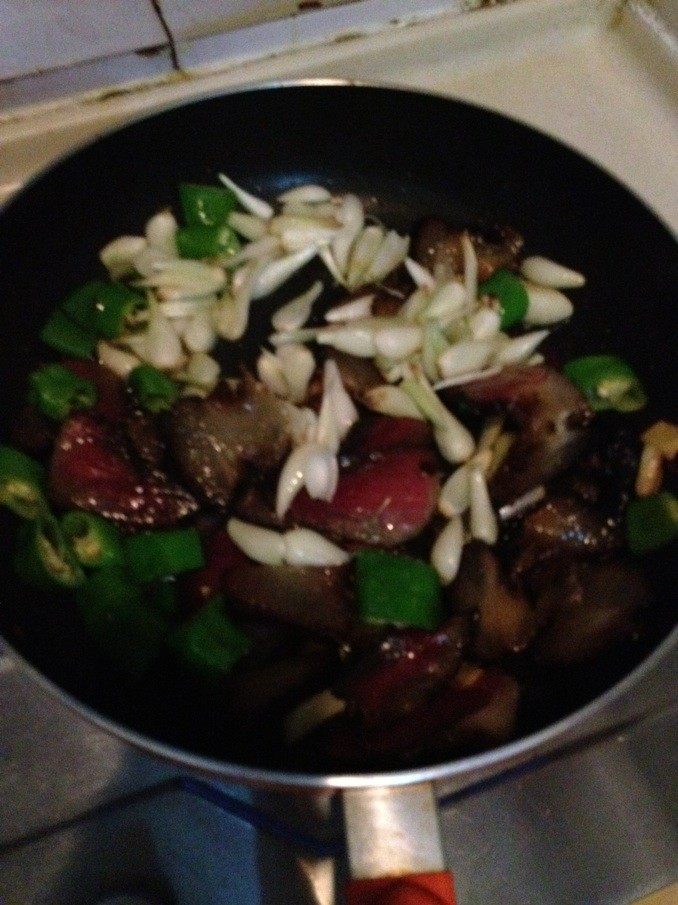 茭头炒腊肉——舌尖上步骤5