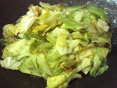 醋溜手撕包菜步骤7