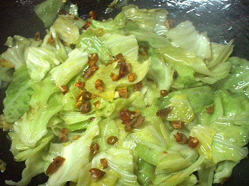 醋溜手撕包菜步骤6