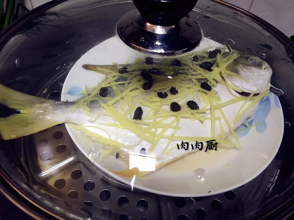 传统粤菜之清蒸金鲳鱼步骤6