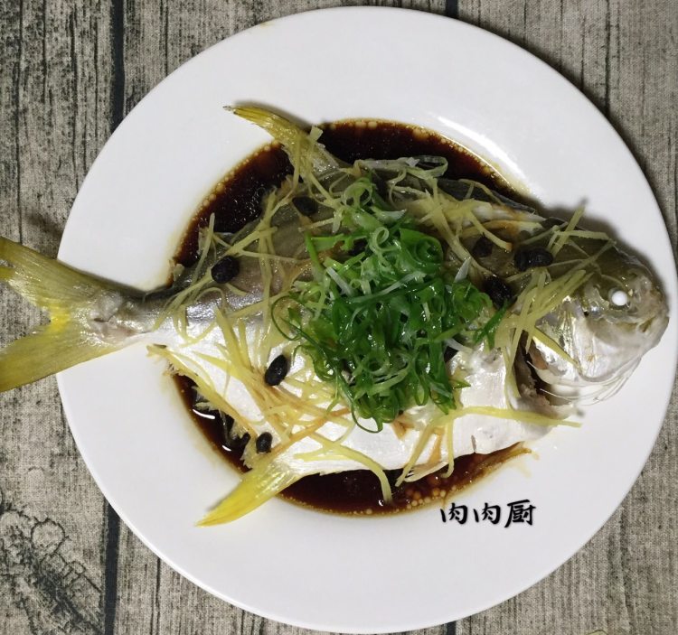 传统粤菜之清蒸金鲳鱼步骤10