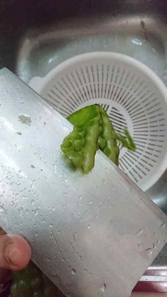 清炒凉瓜皮(素)步骤2