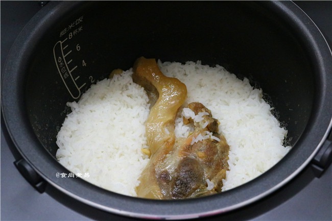 芋香腊肉番茄煲仔饭步骤8