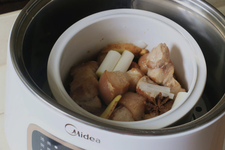 慢炖红烧肉步骤3
