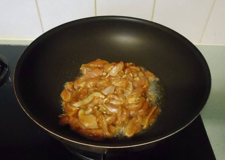 冬菇鸡丝煮辣豆腐步骤3