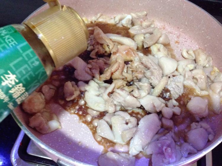 鸡肉炒土豆步骤7