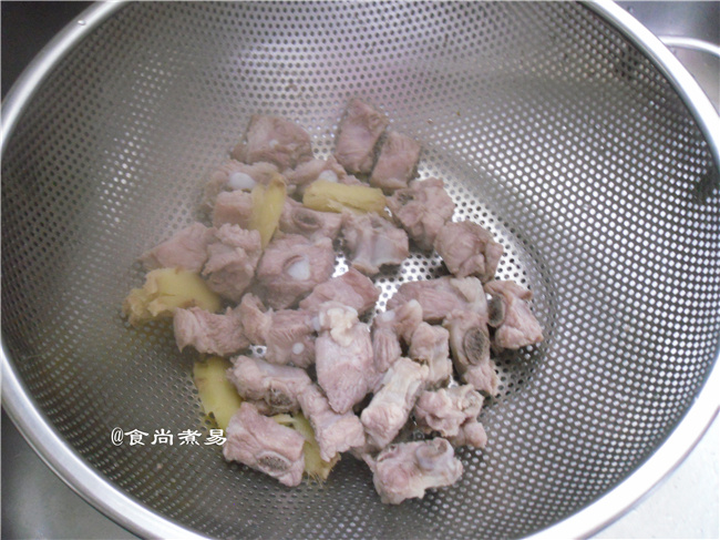 黑椒排骨杂锅步骤3