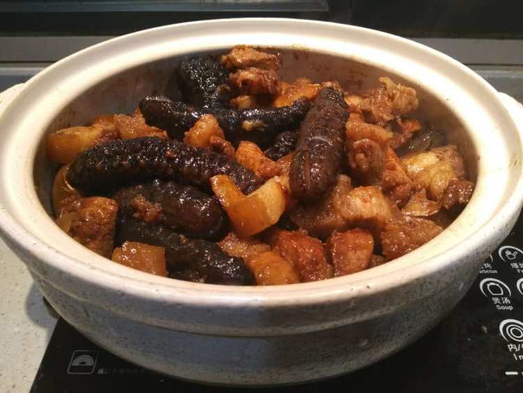 海参焖猪肉步骤7