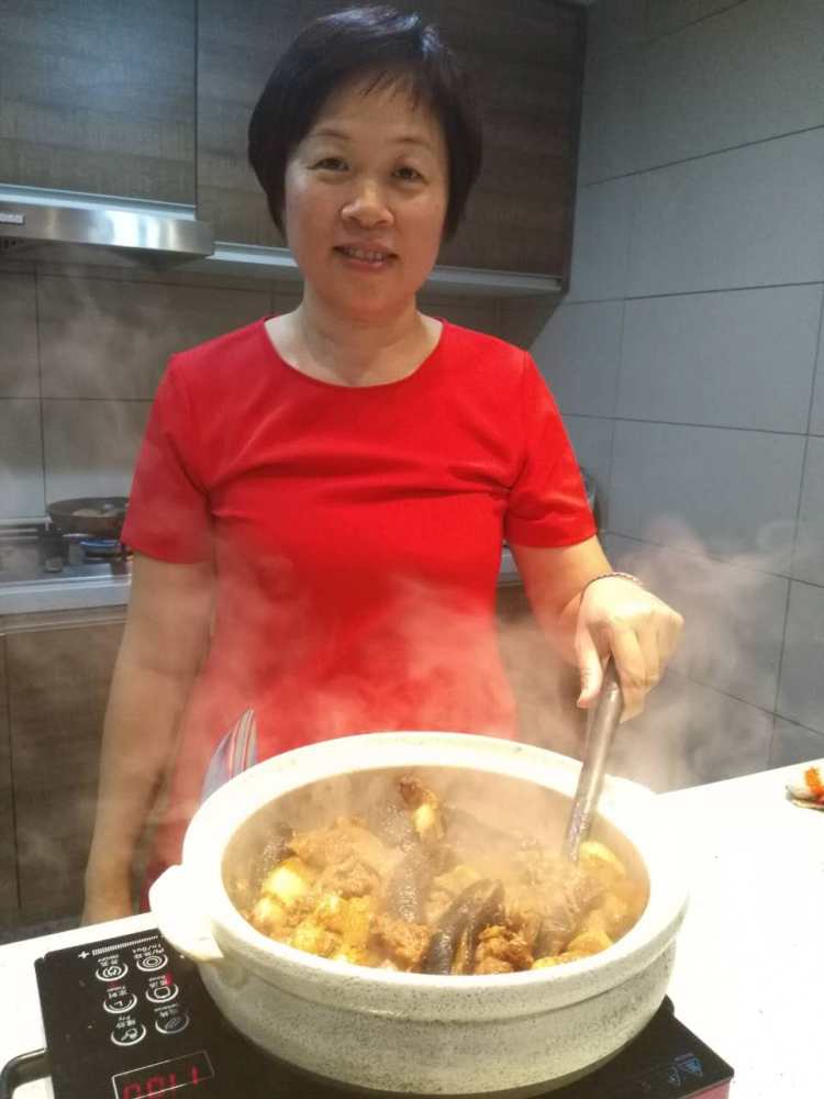 海参焖猪肉步骤9