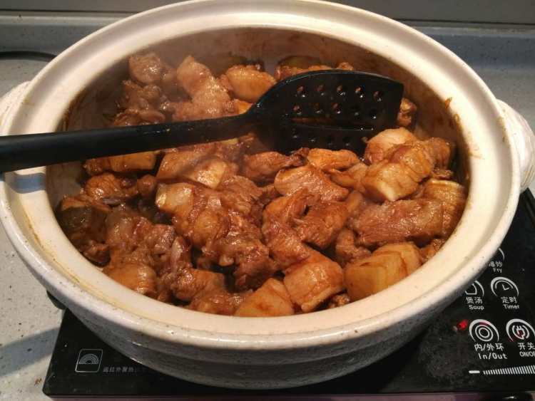 海参焖猪肉步骤6