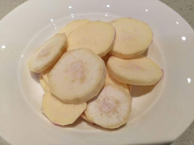 小麦胚芽煲仔饭步骤1