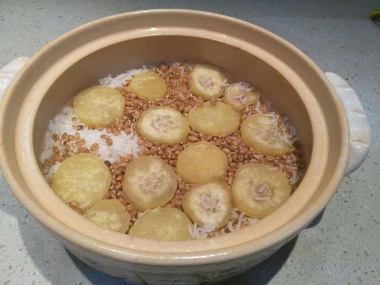 小麦胚芽煲仔饭步骤7