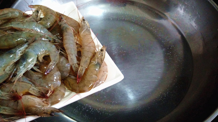 白灼海虾步骤2