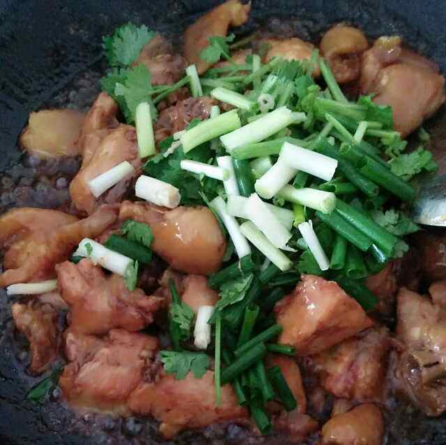 鲍汁焖鸡步骤8