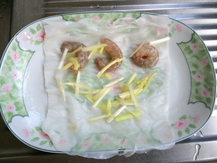 虾仁生菜肠粉步骤7